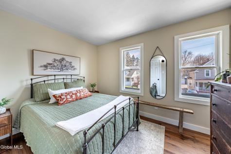 866 Thompson Street Schenectady NY 12306
