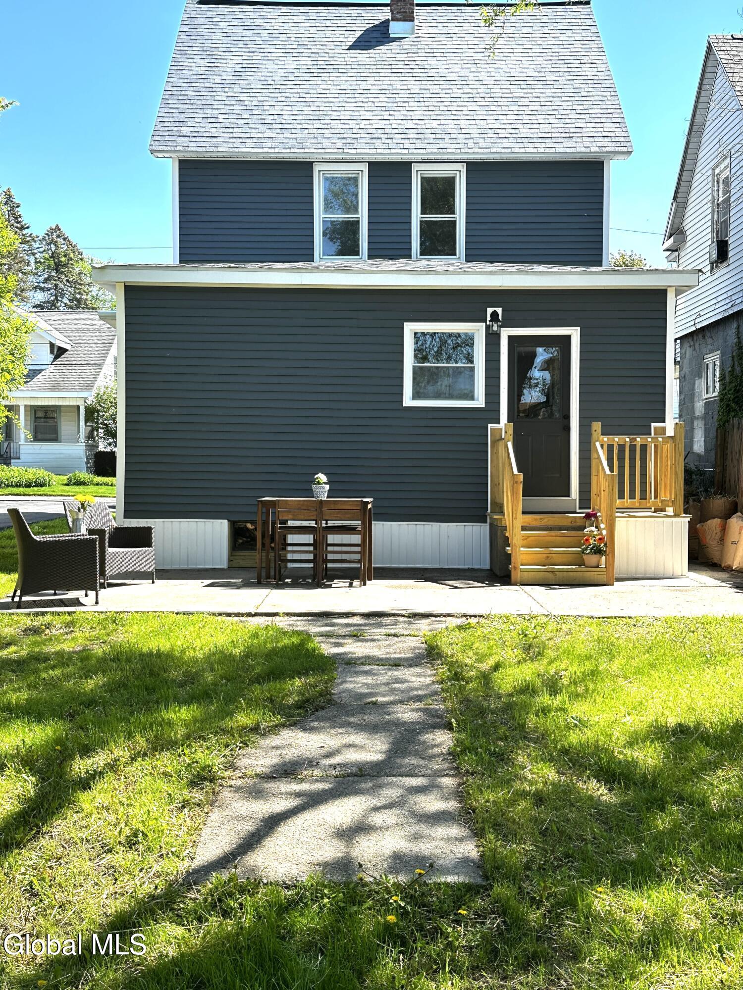 866 Thompson Street Schenectady NY 12306