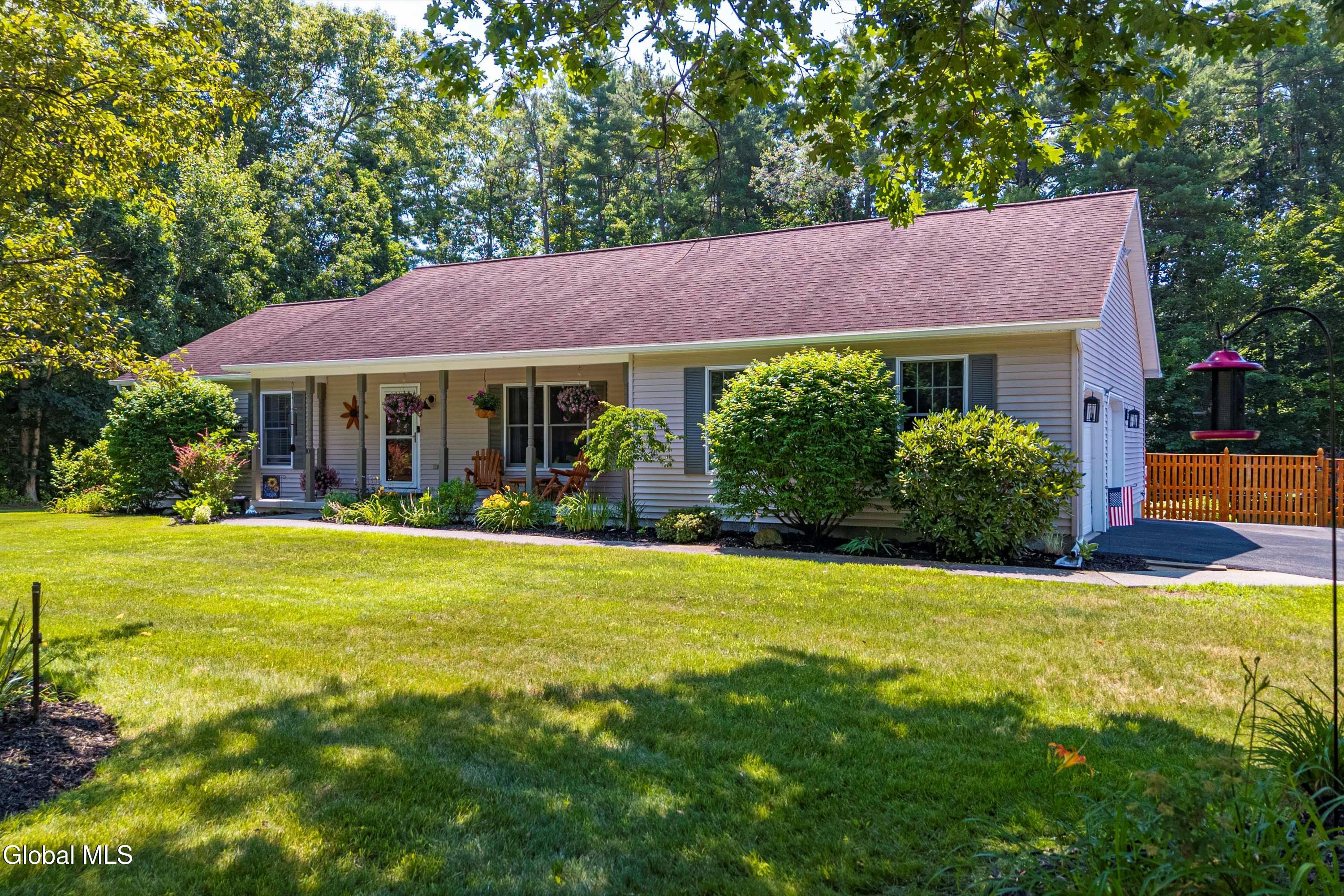 10 Snowberry Lane Gansevoort NY 12831