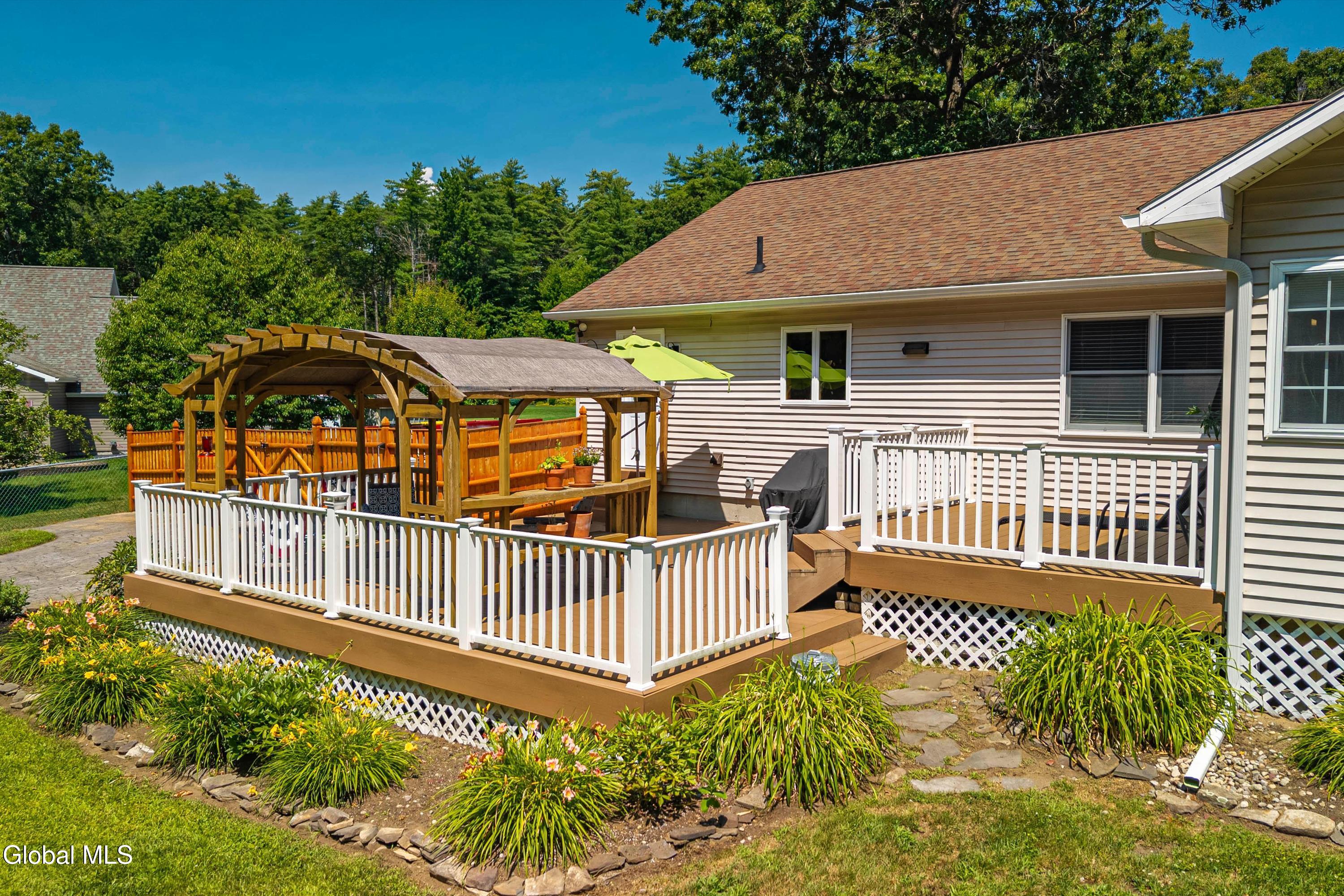 10 Snowberry Lane Gansevoort NY 12831