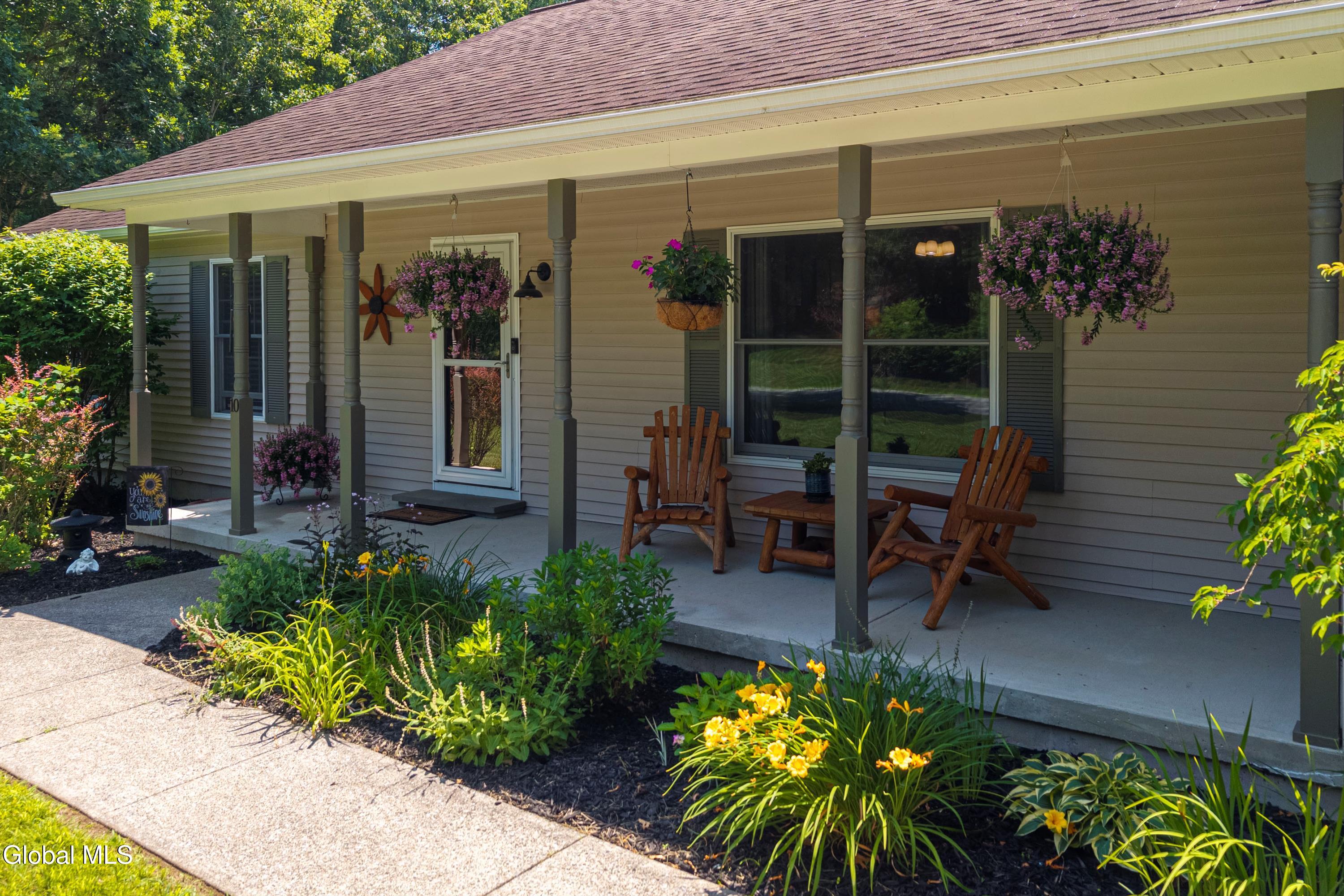 10 Snowberry Lane Gansevoort NY 12831