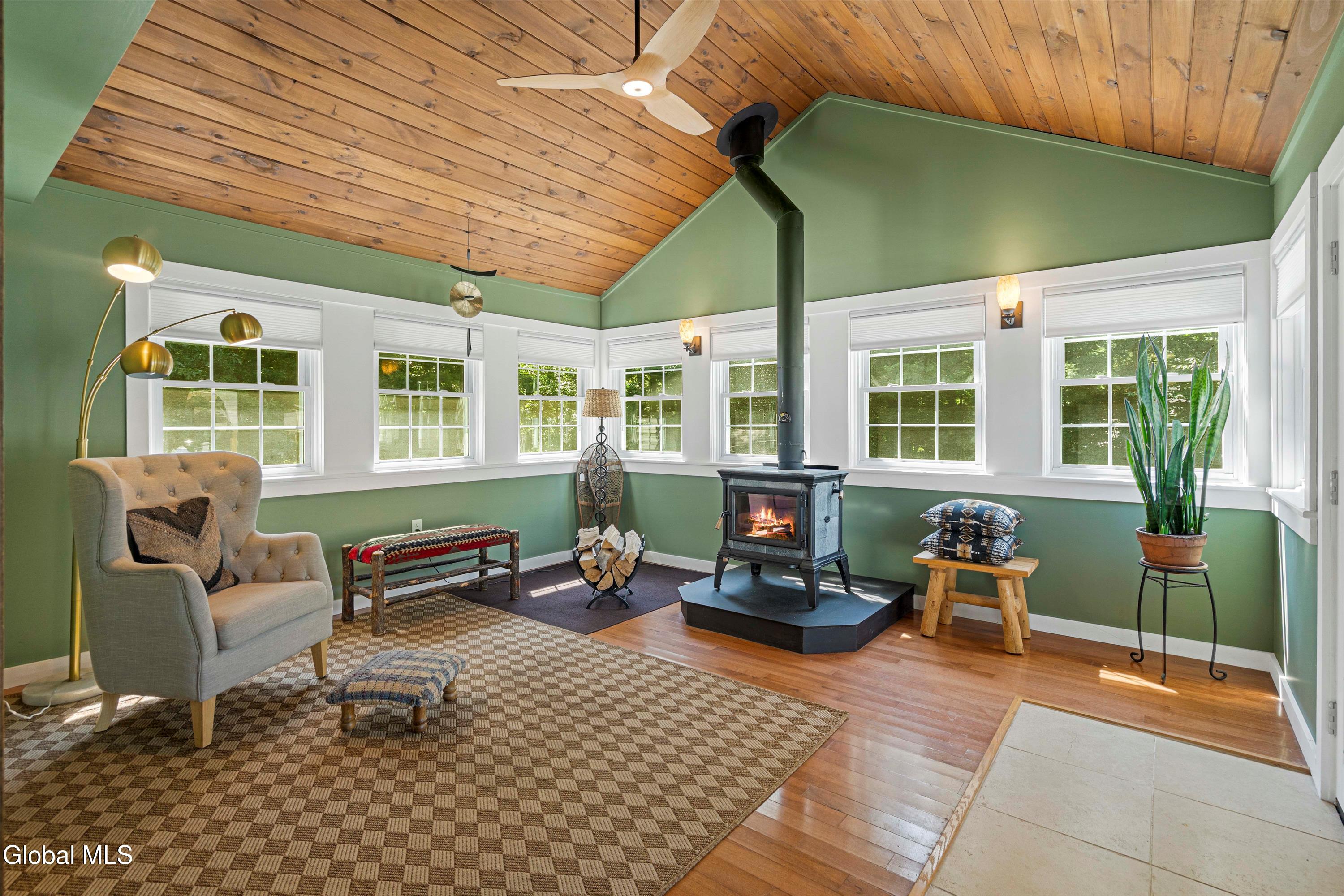 10 Snowberry Lane Gansevoort NY 12831