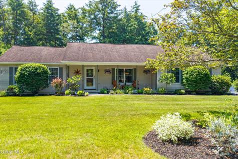 10 Snowberry Lane Gansevoort NY 12831