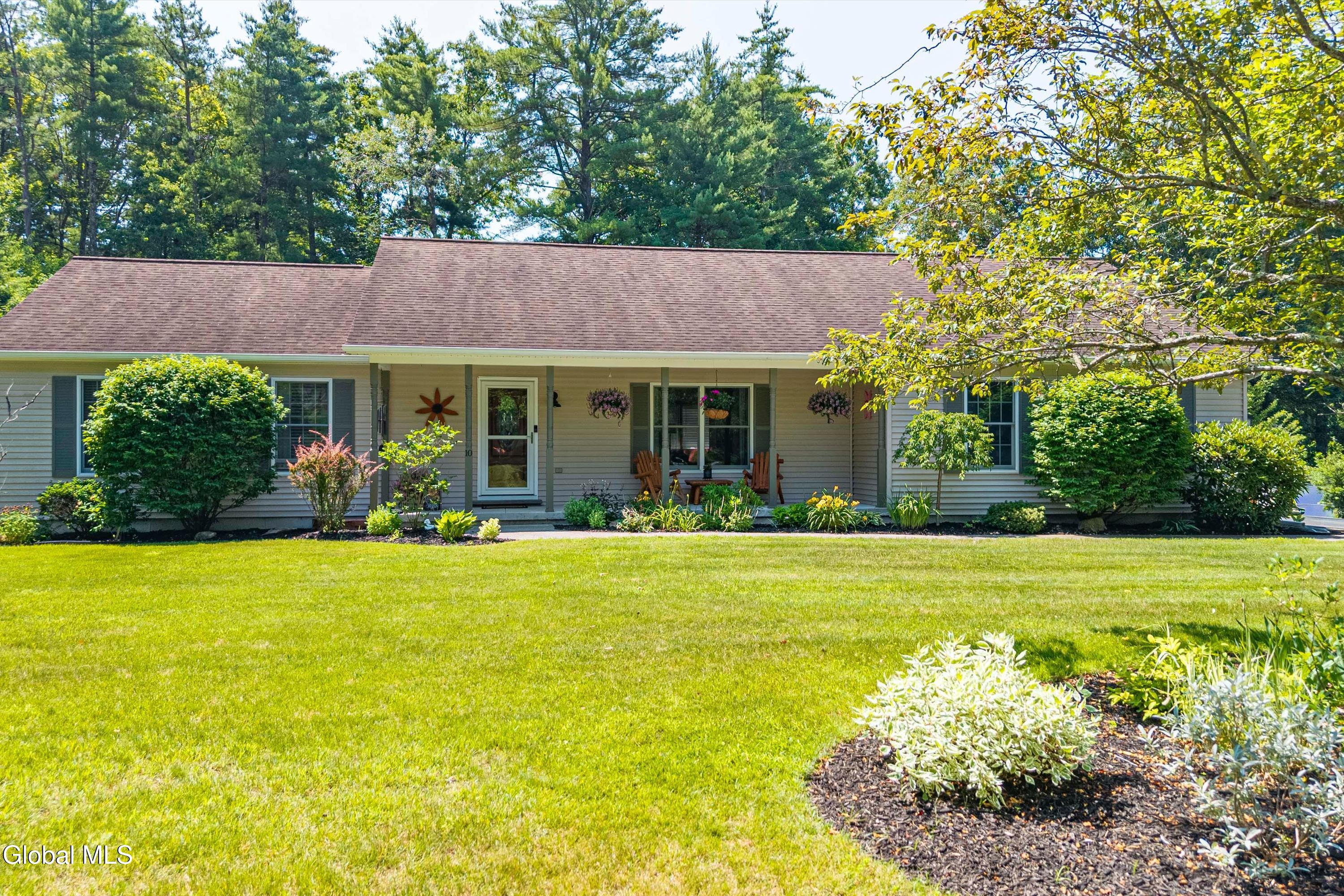 10 Snowberry Lane Gansevoort NY 12831