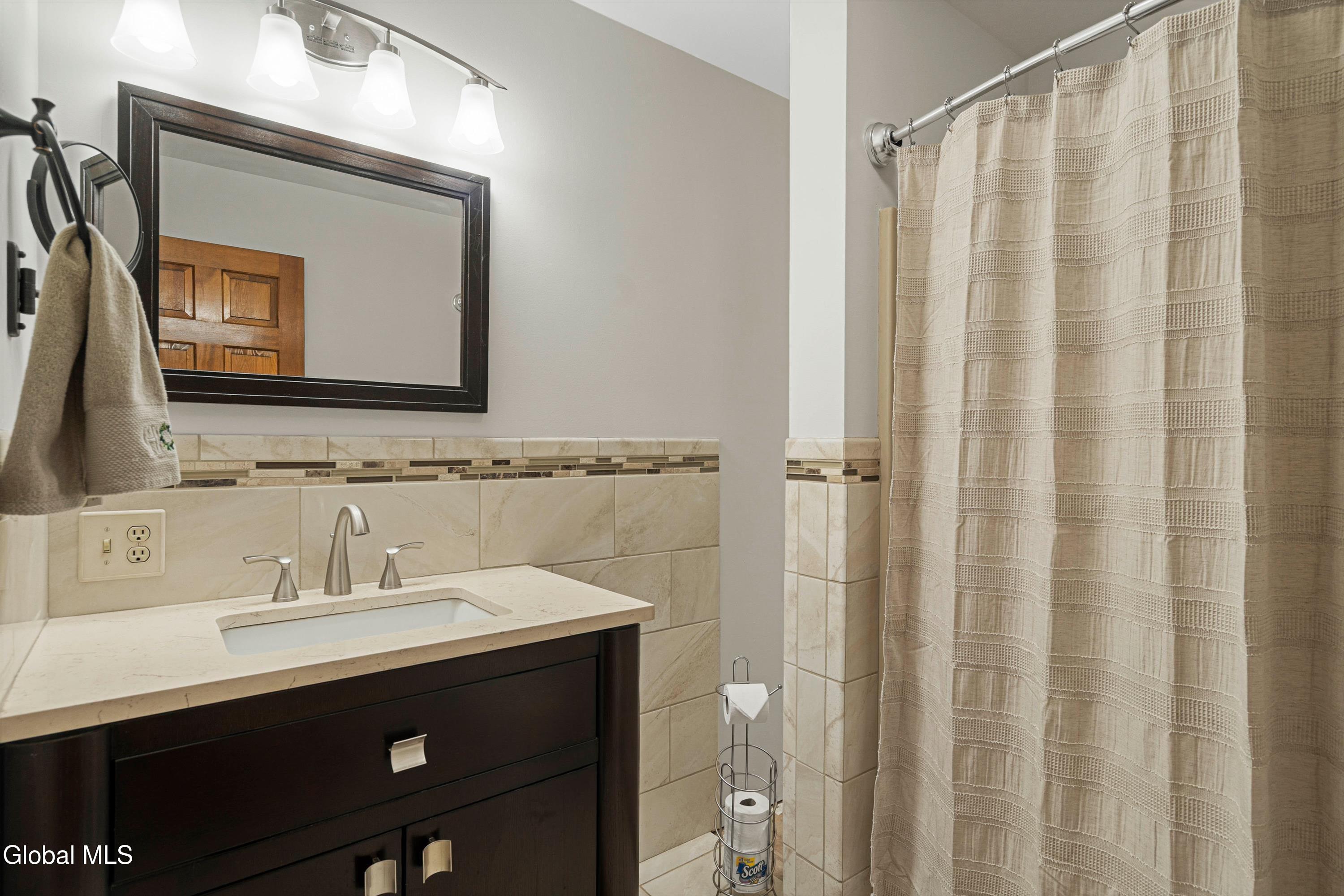 10 Snowberry Lane Gansevoort NY 12831