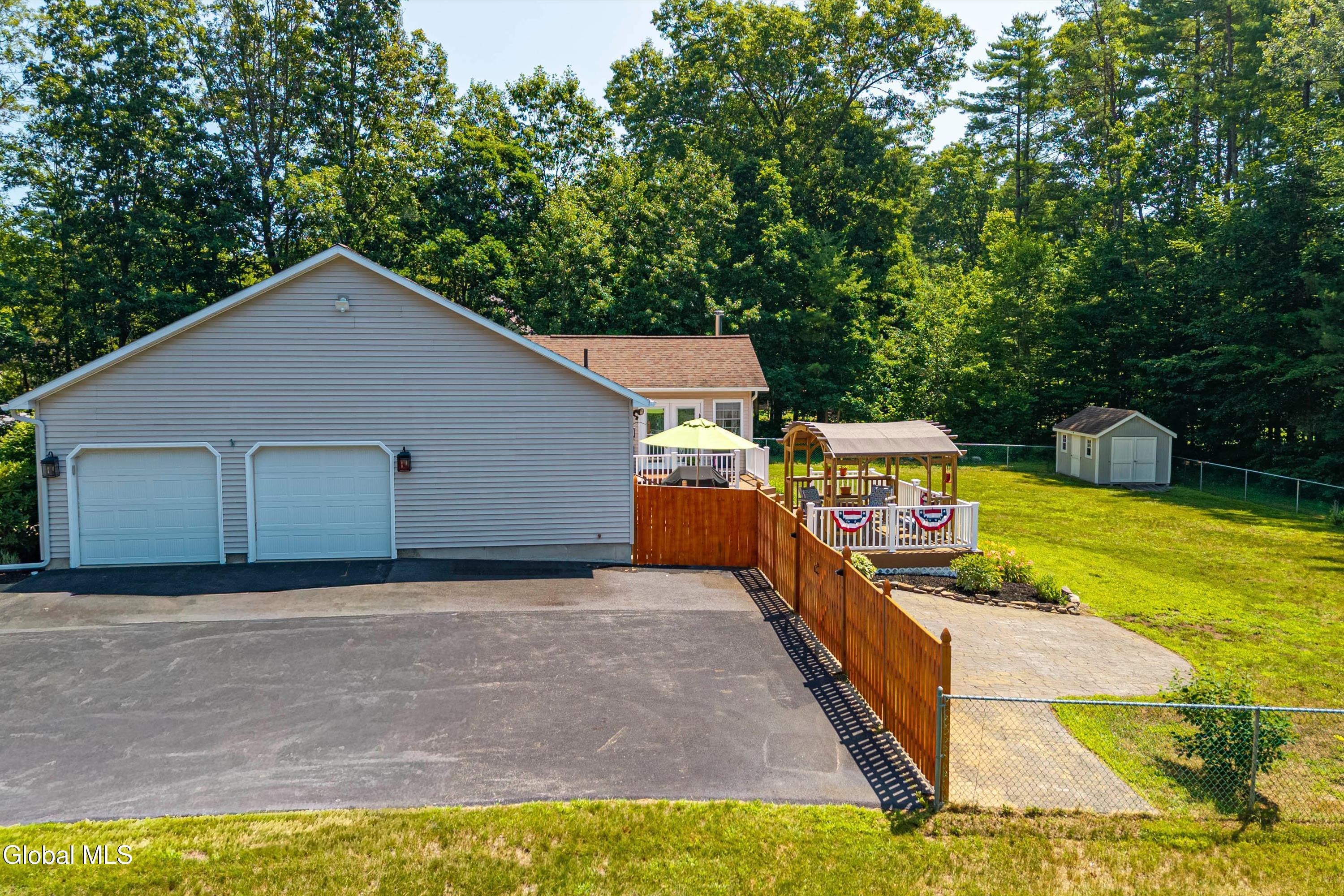 10 Snowberry Lane Gansevoort NY 12831