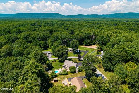 10 Snowberry Lane Gansevoort NY 12831