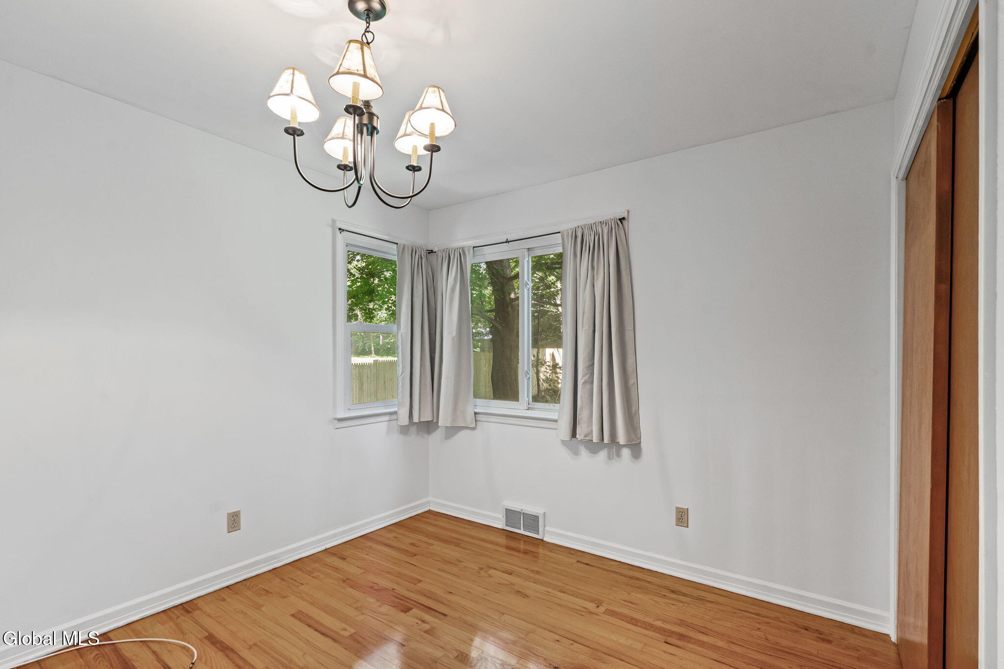18 Edmel Road Schenectady NY 12302