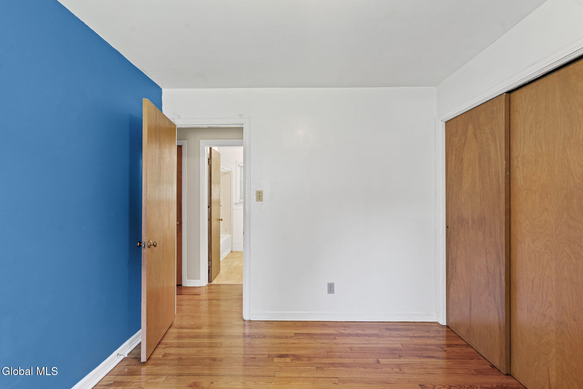 18 Edmel Road Schenectady NY 12302