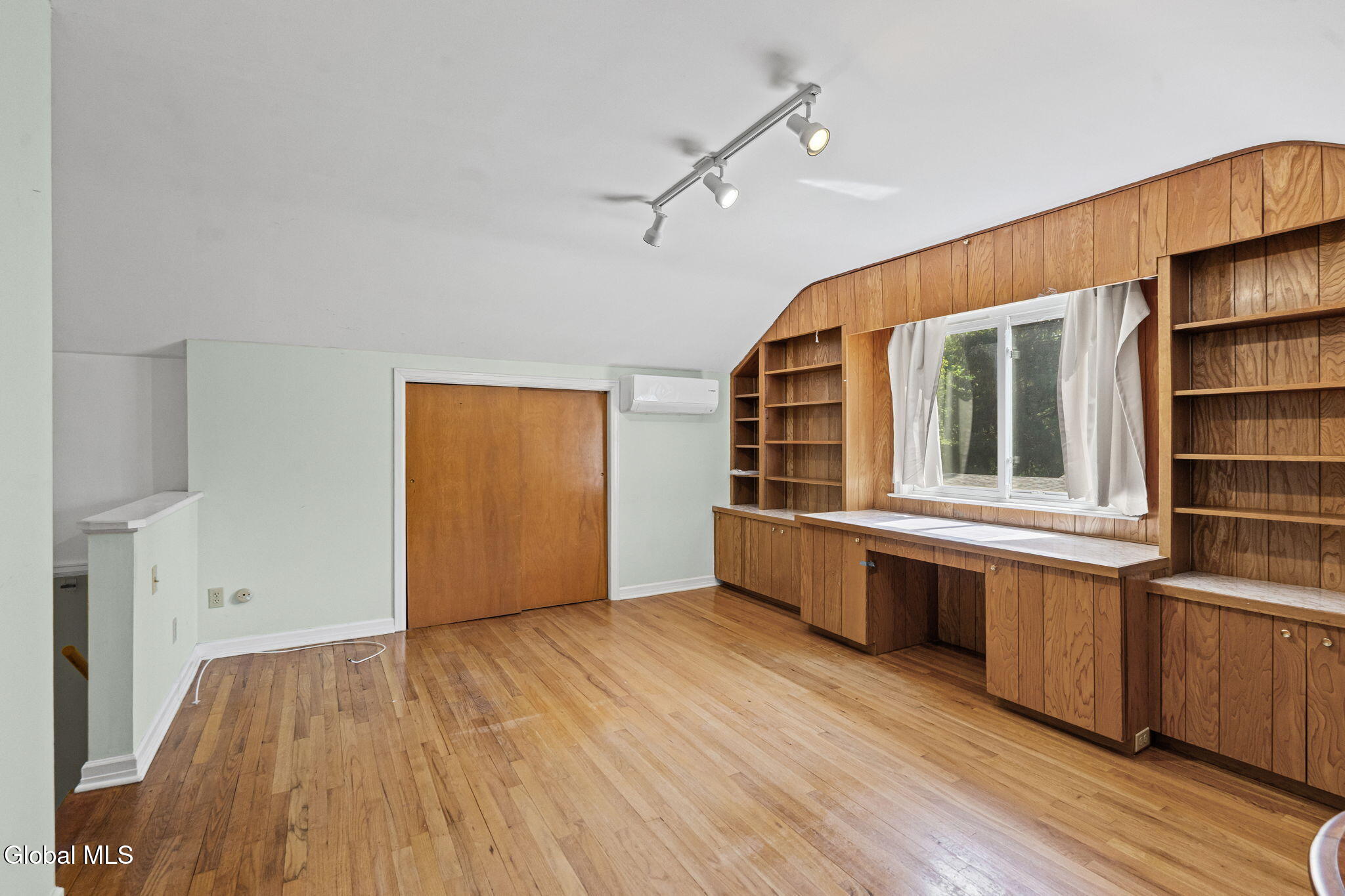 18 Edmel Road Schenectady NY 12302