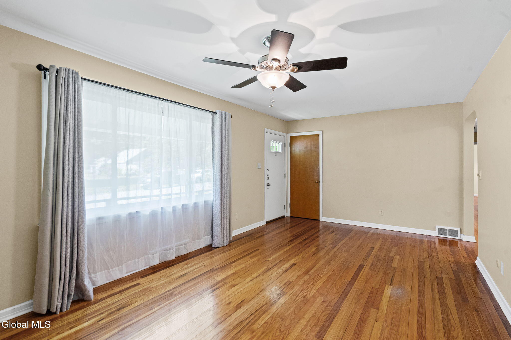 18 Edmel Road Schenectady NY 12302