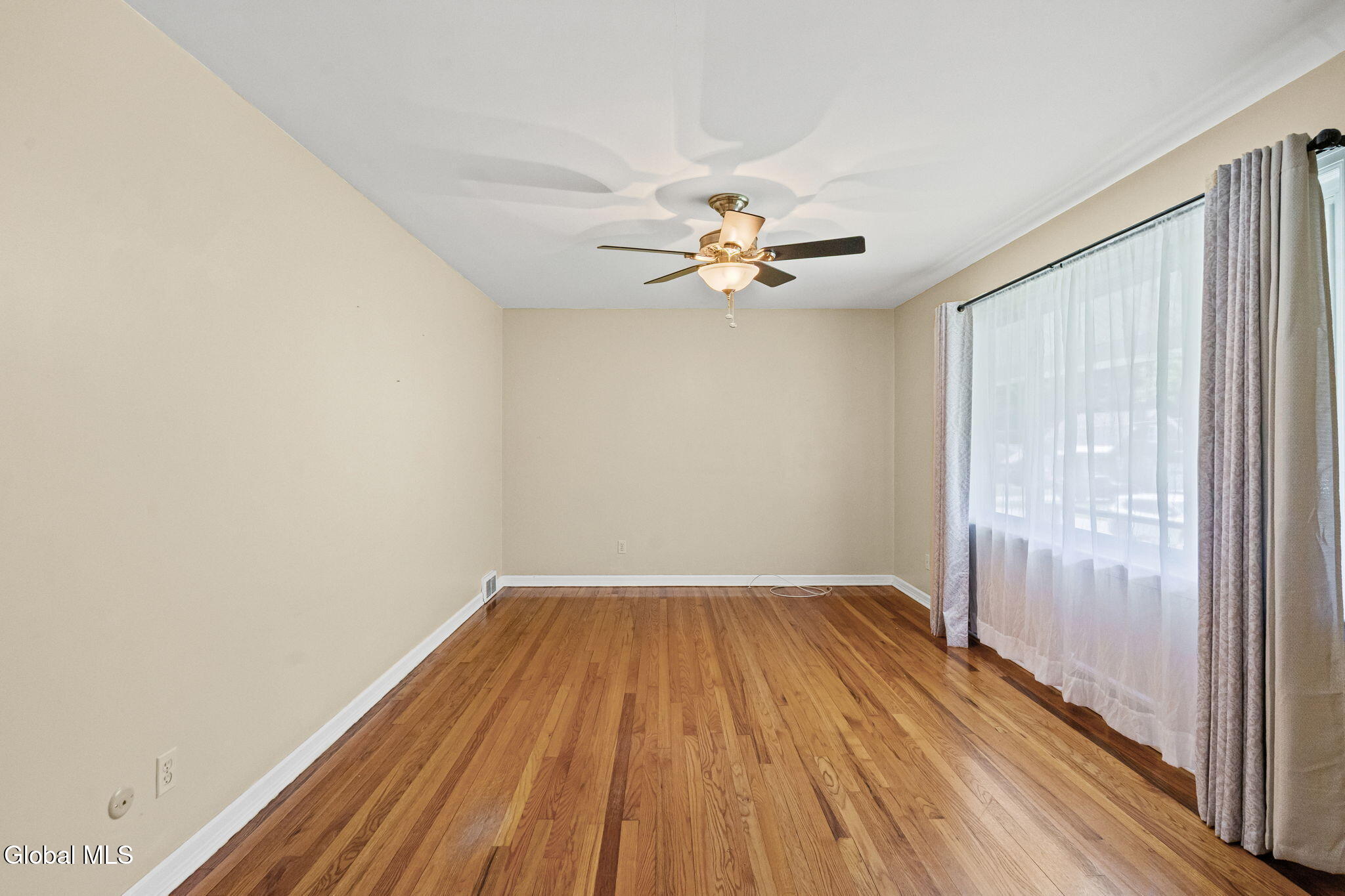 18 Edmel Road Schenectady NY 12302