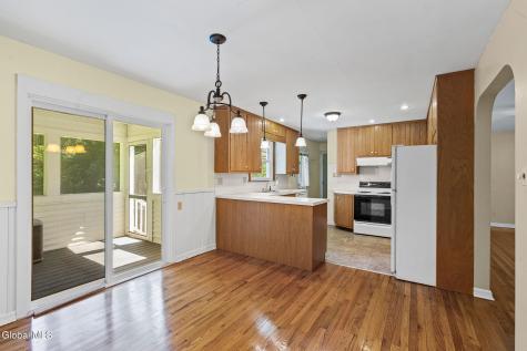 18 Edmel Road Schenectady NY 12302