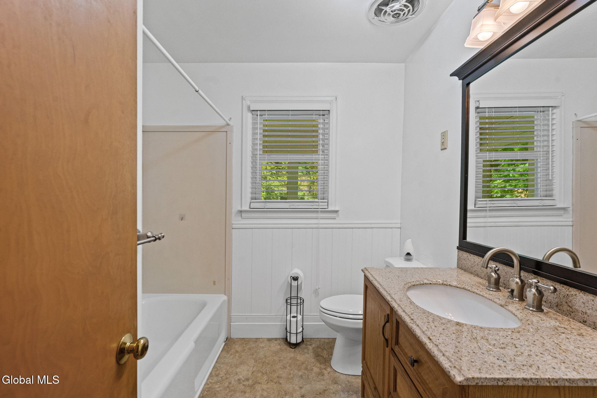 18 Edmel Road Schenectady NY 12302