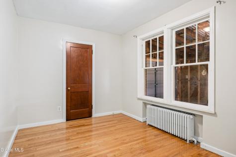 131 Shaker Road Albany NY 12211