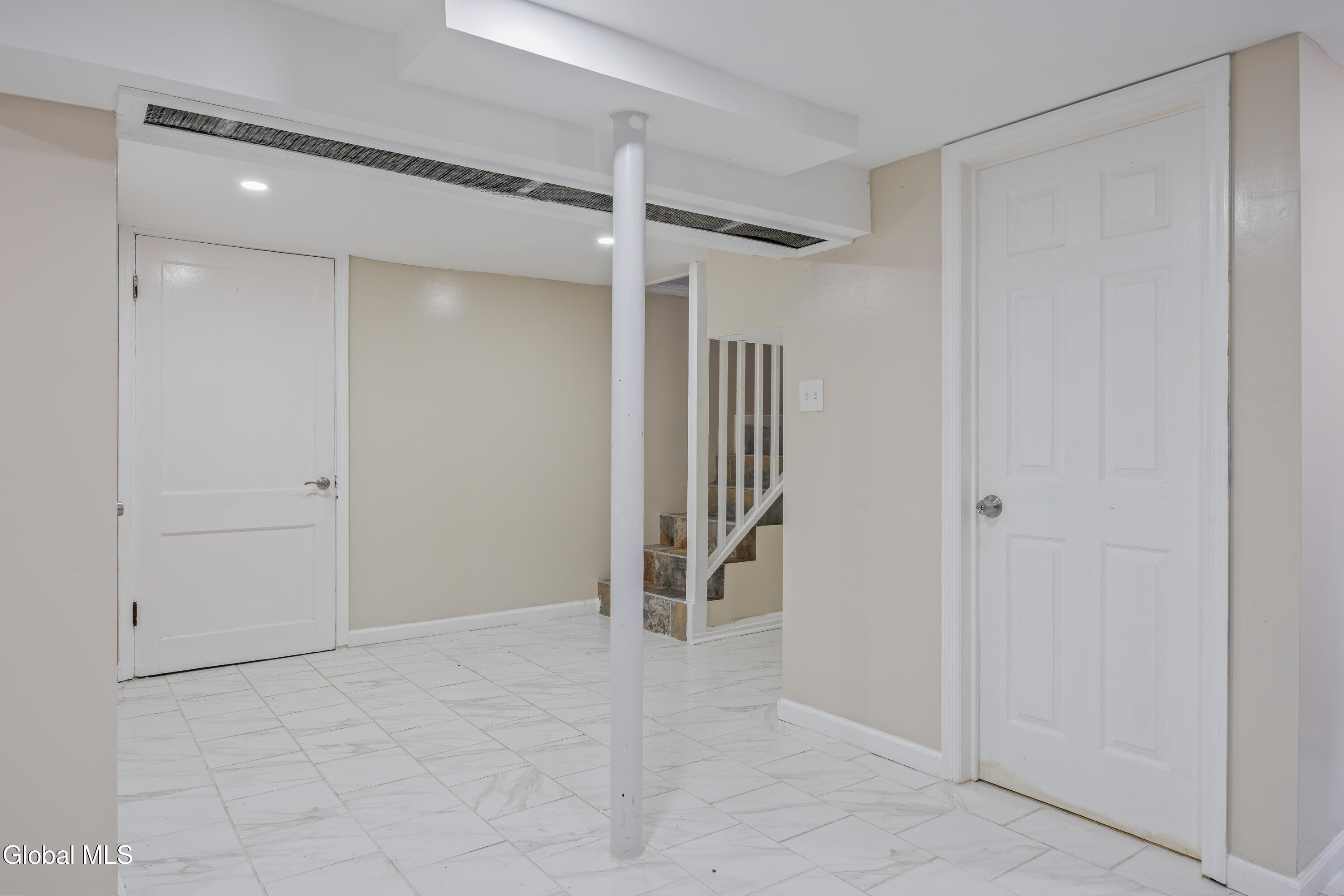 131 Shaker Road Albany NY 12211