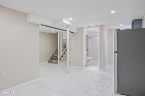131 Shaker Road Albany NY 12211