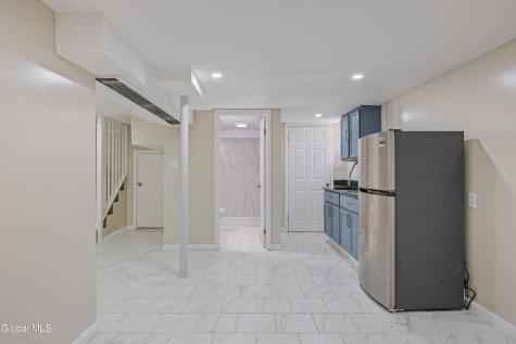 131 Shaker Road Albany NY 12211