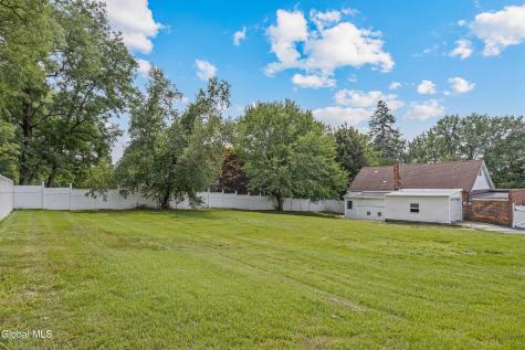 131 Shaker Road Albany NY 12211
