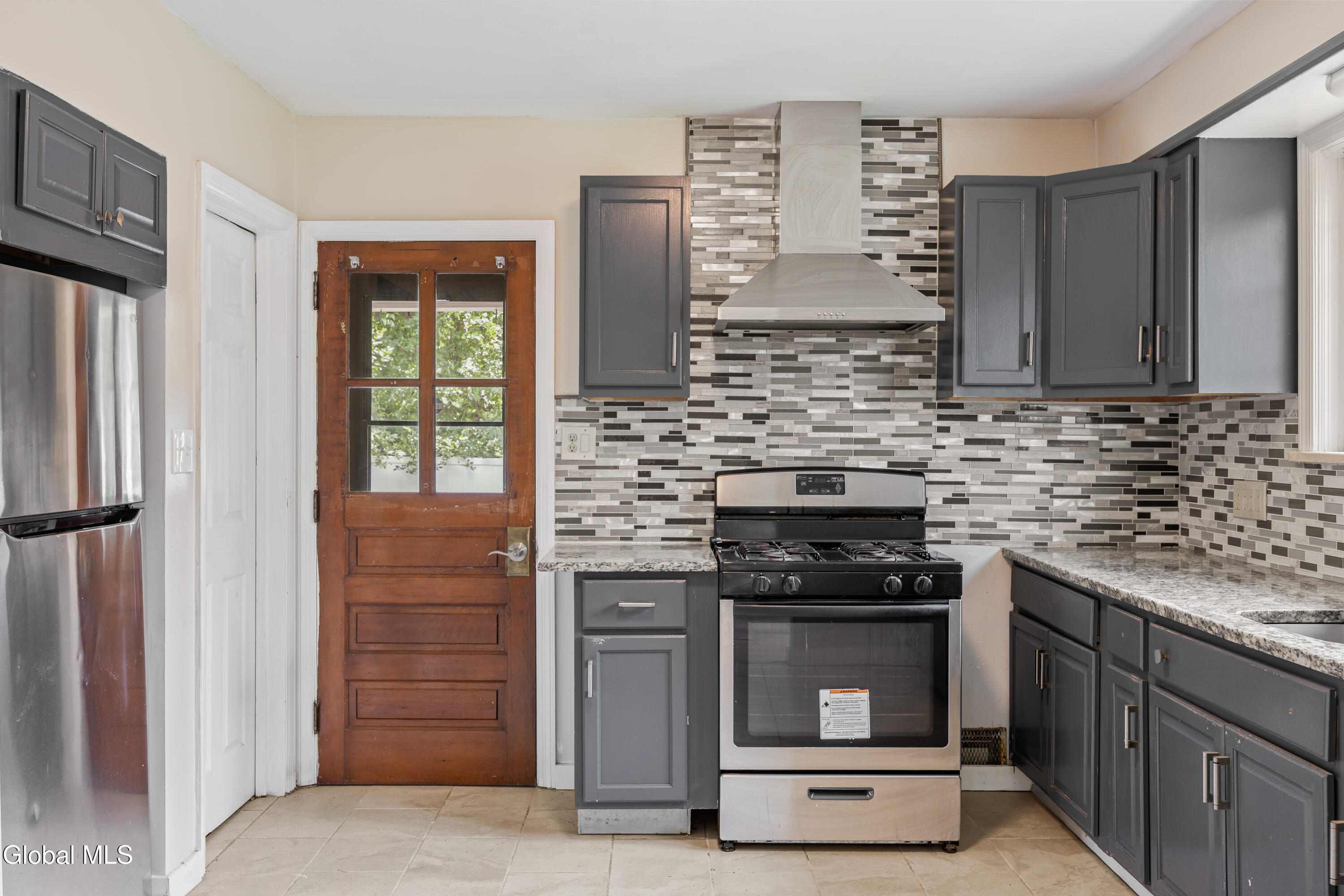 131 Shaker Road Albany NY 12211