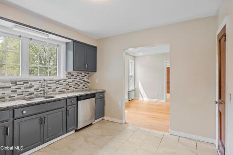 131 Shaker Road Albany NY 12211