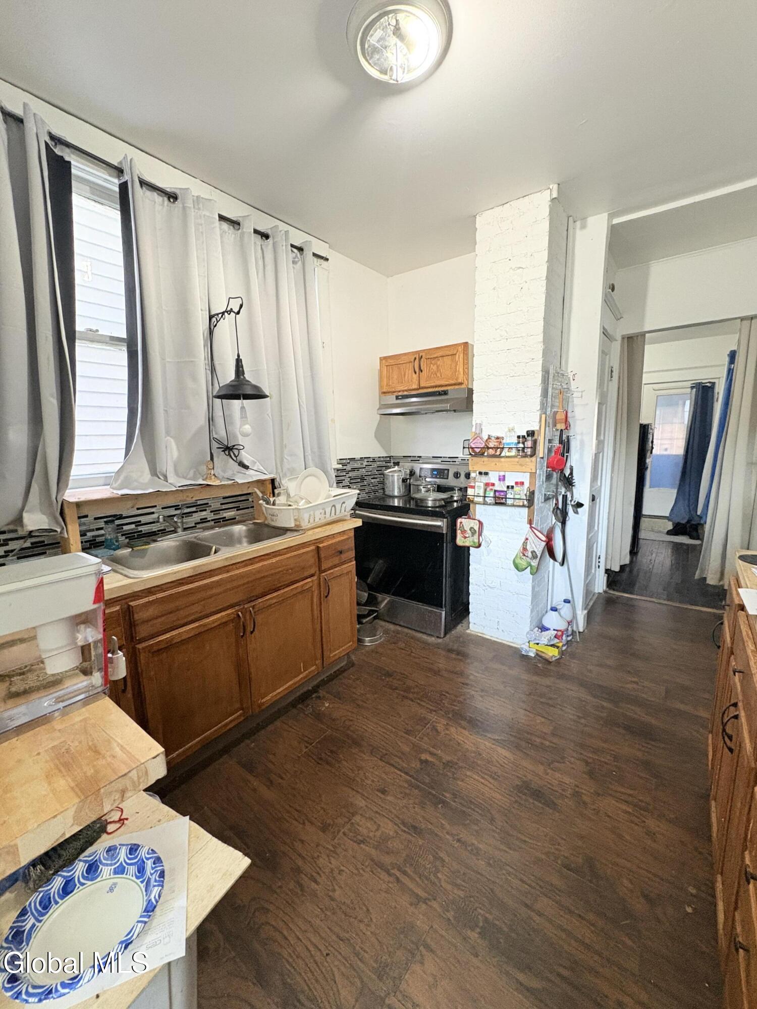 81 N Manning Boulevard Albany NY 12206