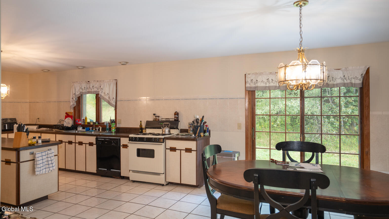 4143 Ny-7 Hoosick Falls NY 12090
