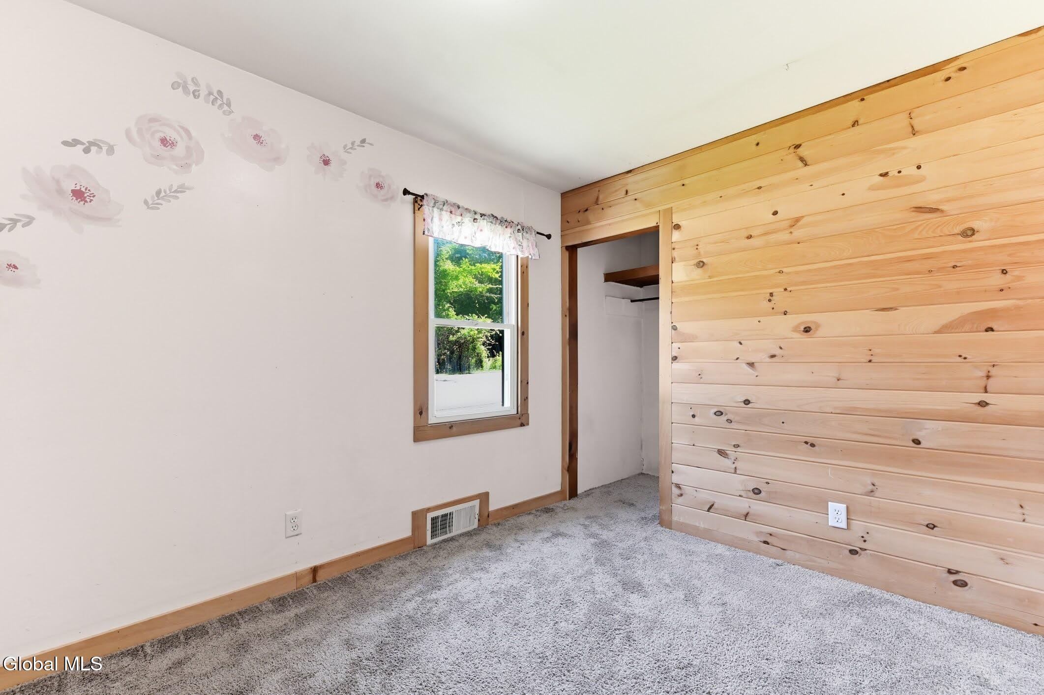 1906 Ny-10 Caroga Lake NY 12032