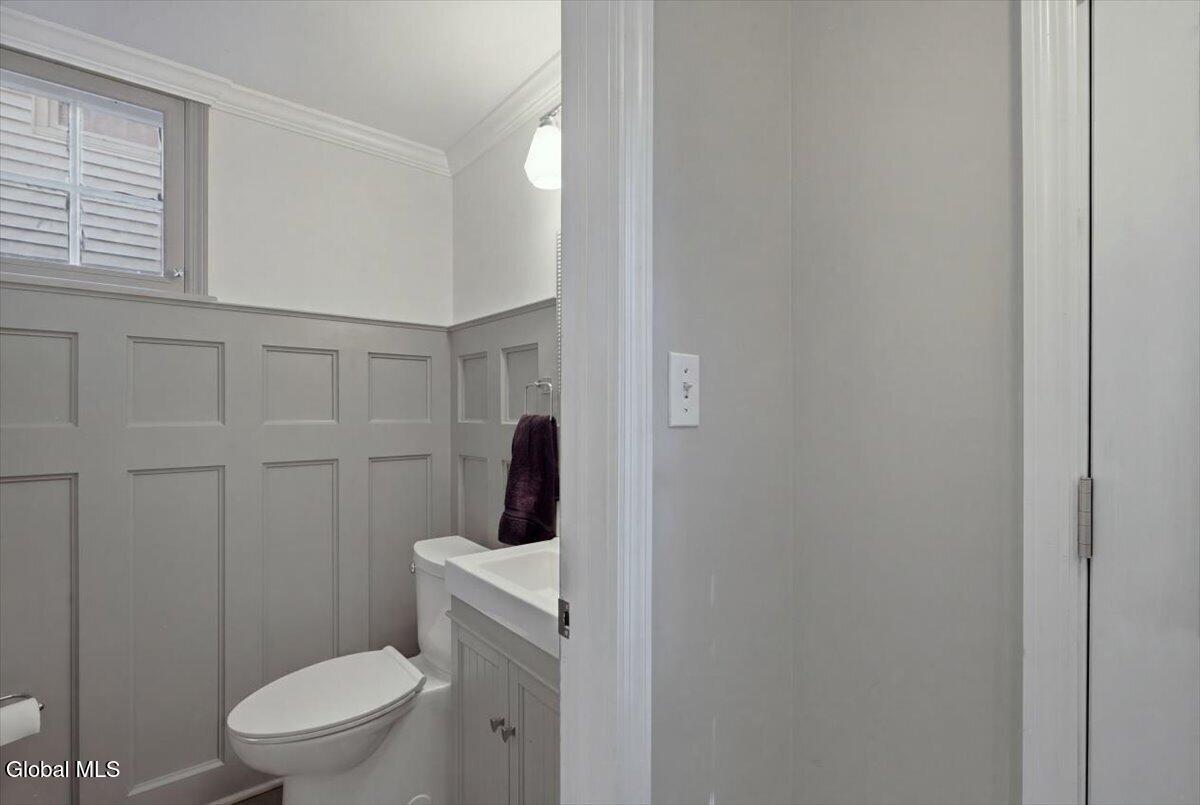 25 Buckingham Drive Albany NY 12208