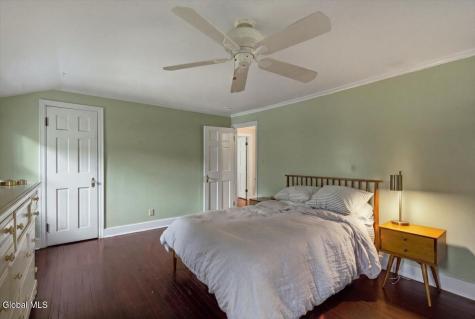 25 Buckingham Drive Albany NY 12208