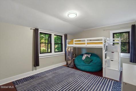 25 Buckingham Drive Albany NY 12208