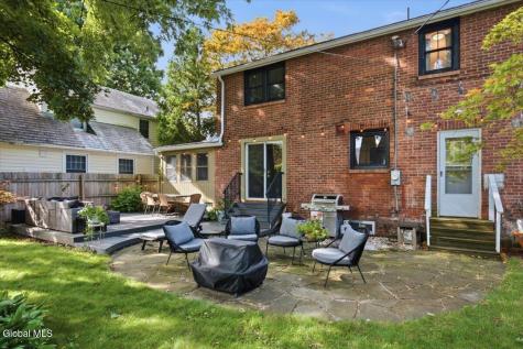 25 Buckingham Drive Albany NY 12208