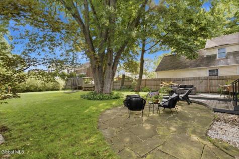 25 Buckingham Drive Albany NY 12208