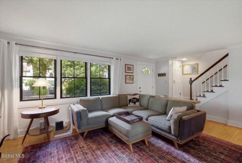 25 Buckingham Drive Albany NY 12208