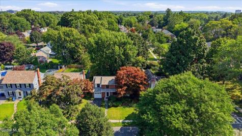 25 Buckingham Drive Albany NY 12208