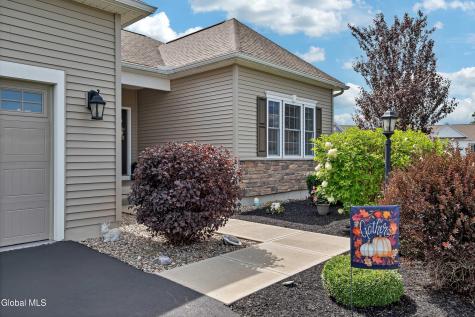 67 Somerset Drive Mechanicville NY 12118