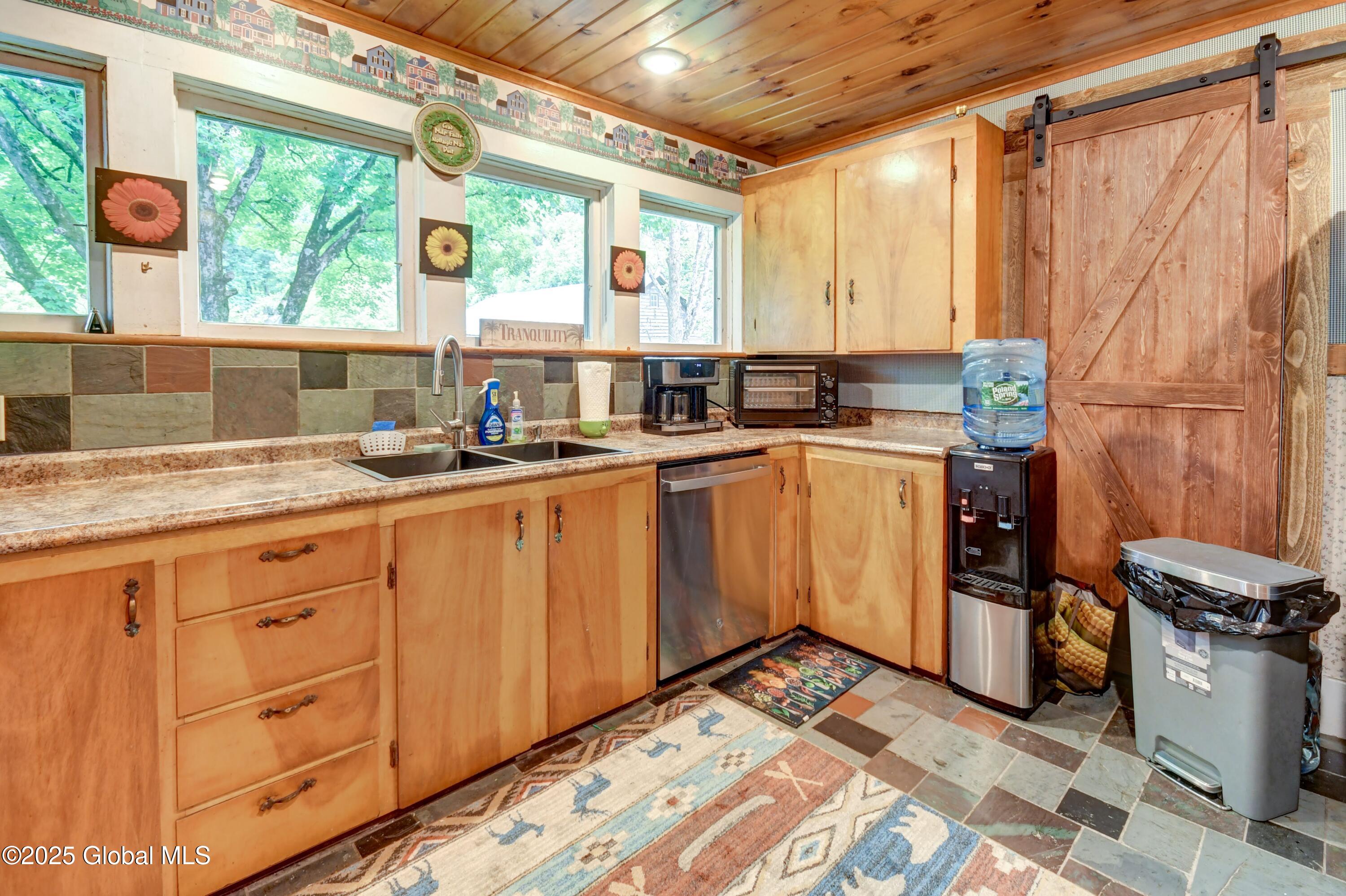448 State Highway 334 Johnstown NY 12095