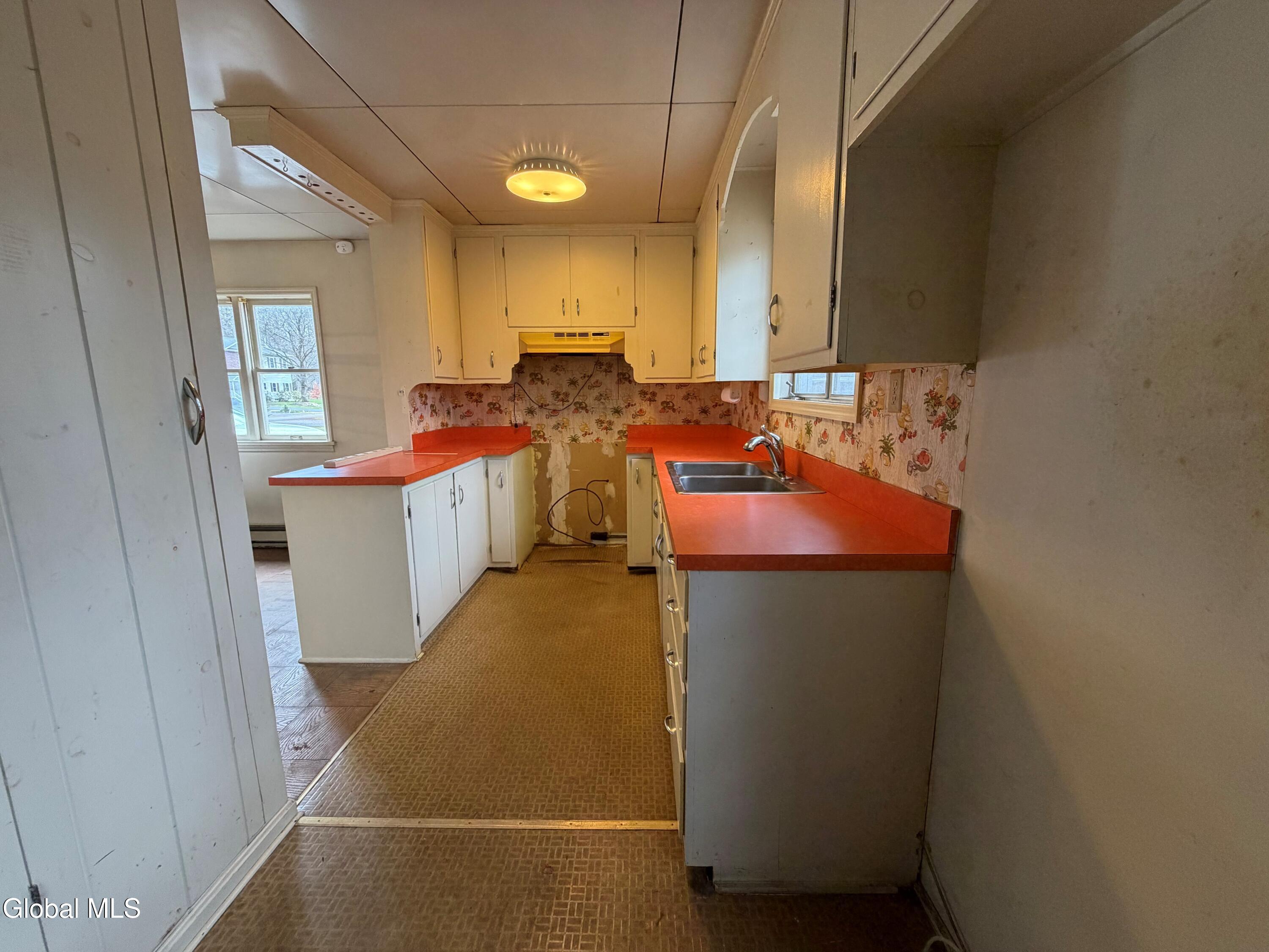 8 Clover Lane Loudonville NY 12211