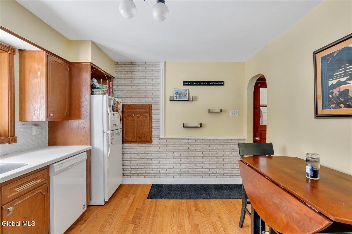 226 Consaul Road Albany NY 12205