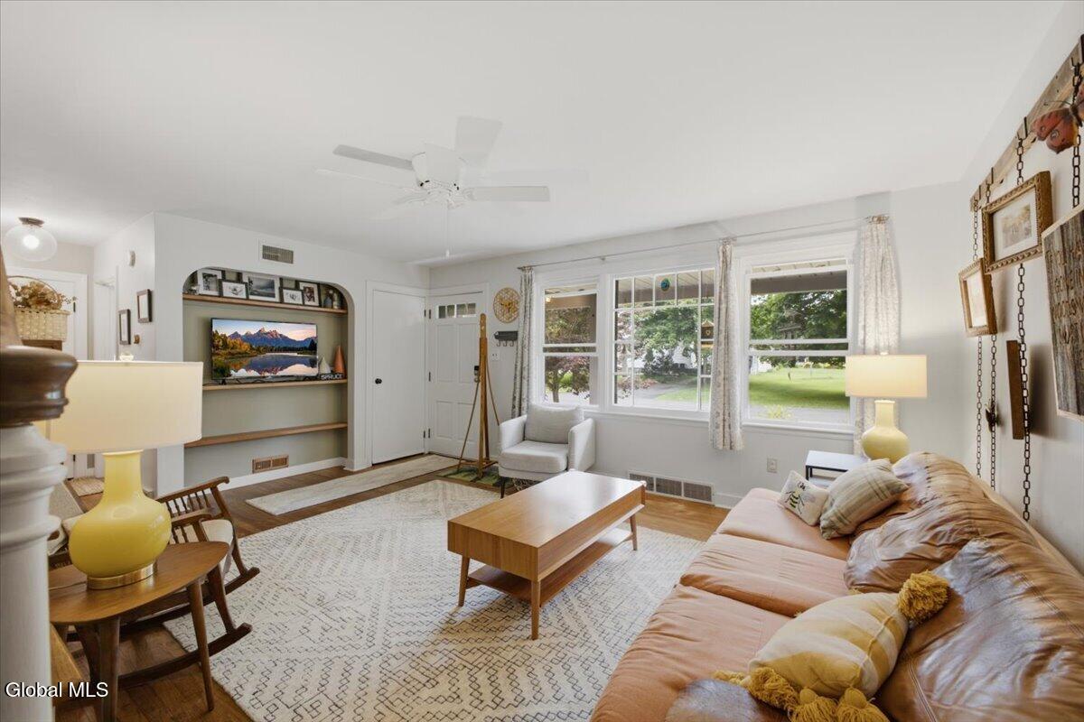 9 David Drive Schenectady NY 12302