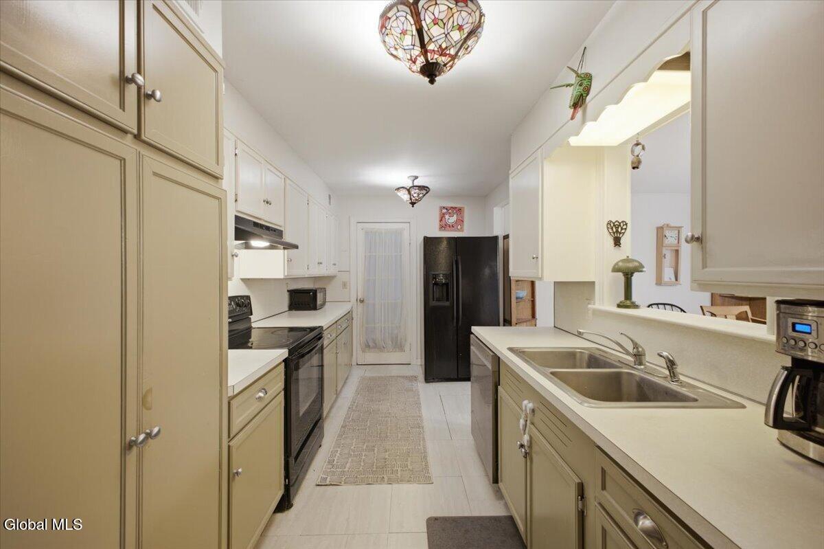 9 David Drive Schenectady NY 12302