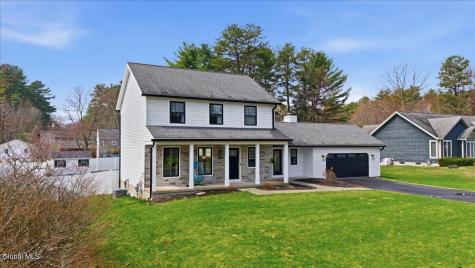 39 Oak Tree Circle Queensbury NY 12804