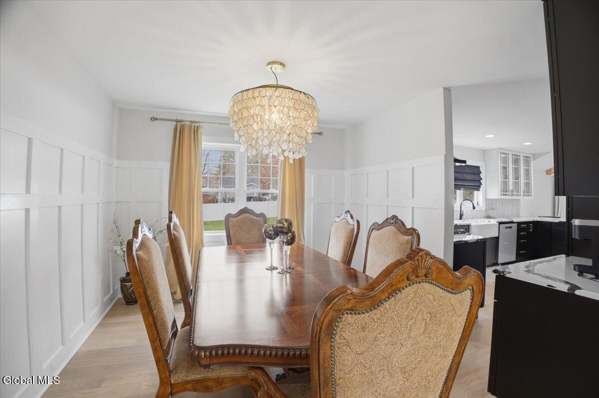39 Oak Tree Circle Queensbury NY 12804