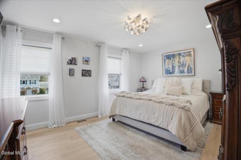 39 Oak Tree Circle Queensbury NY 12804