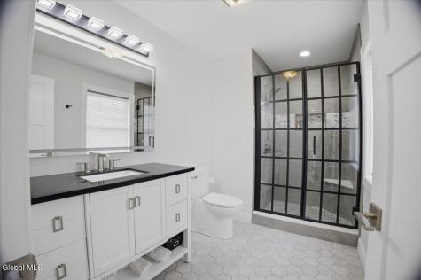 39 Oak Tree Circle Queensbury NY 12804
