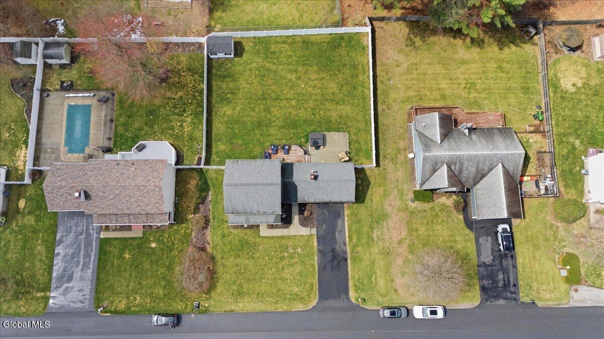 39 Oak Tree Circle Queensbury NY 12804