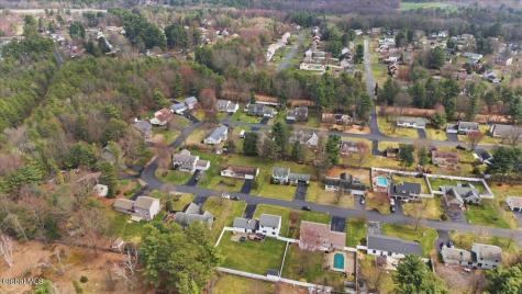 39 Oak Tree Circle Queensbury NY 12804