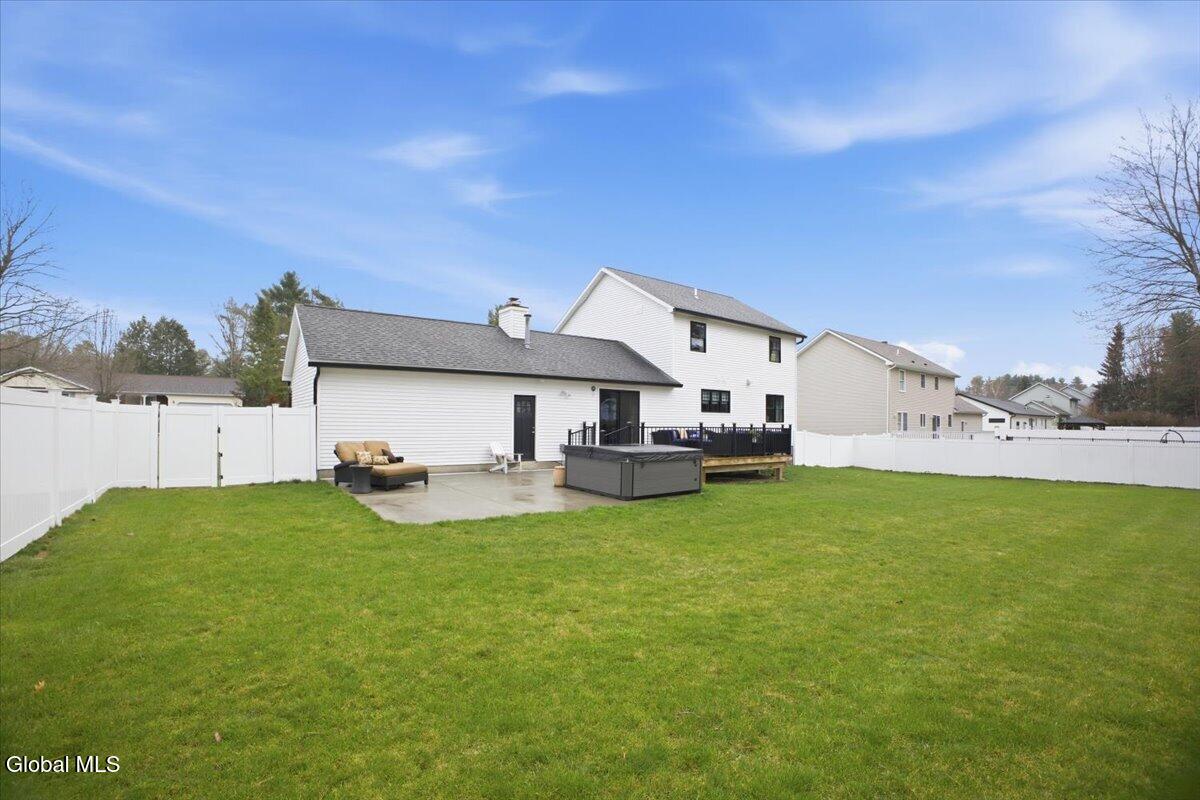 39 Oak Tree Circle Queensbury NY 12804