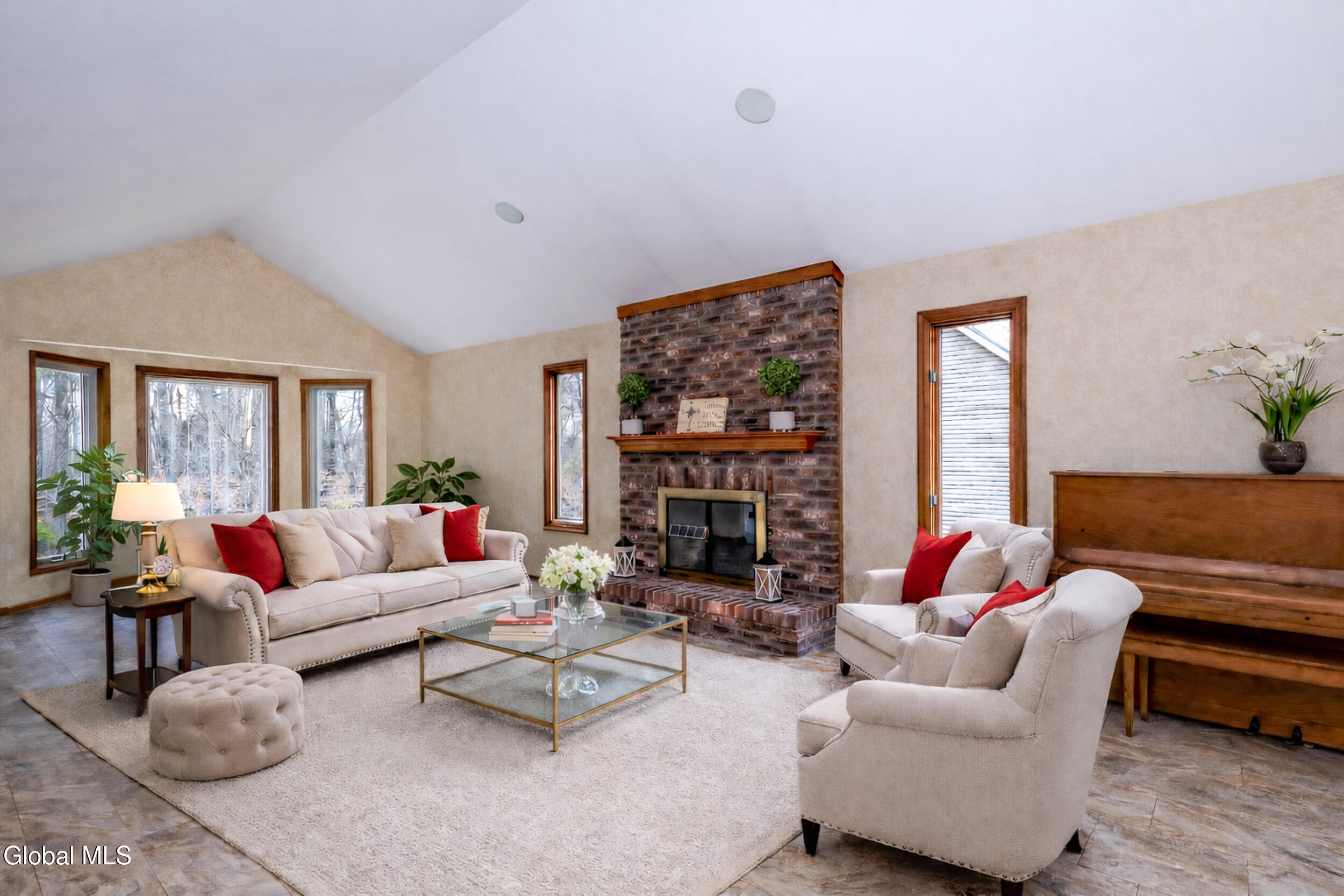42 Deer Run Hollow Halfmoon NY 12065
