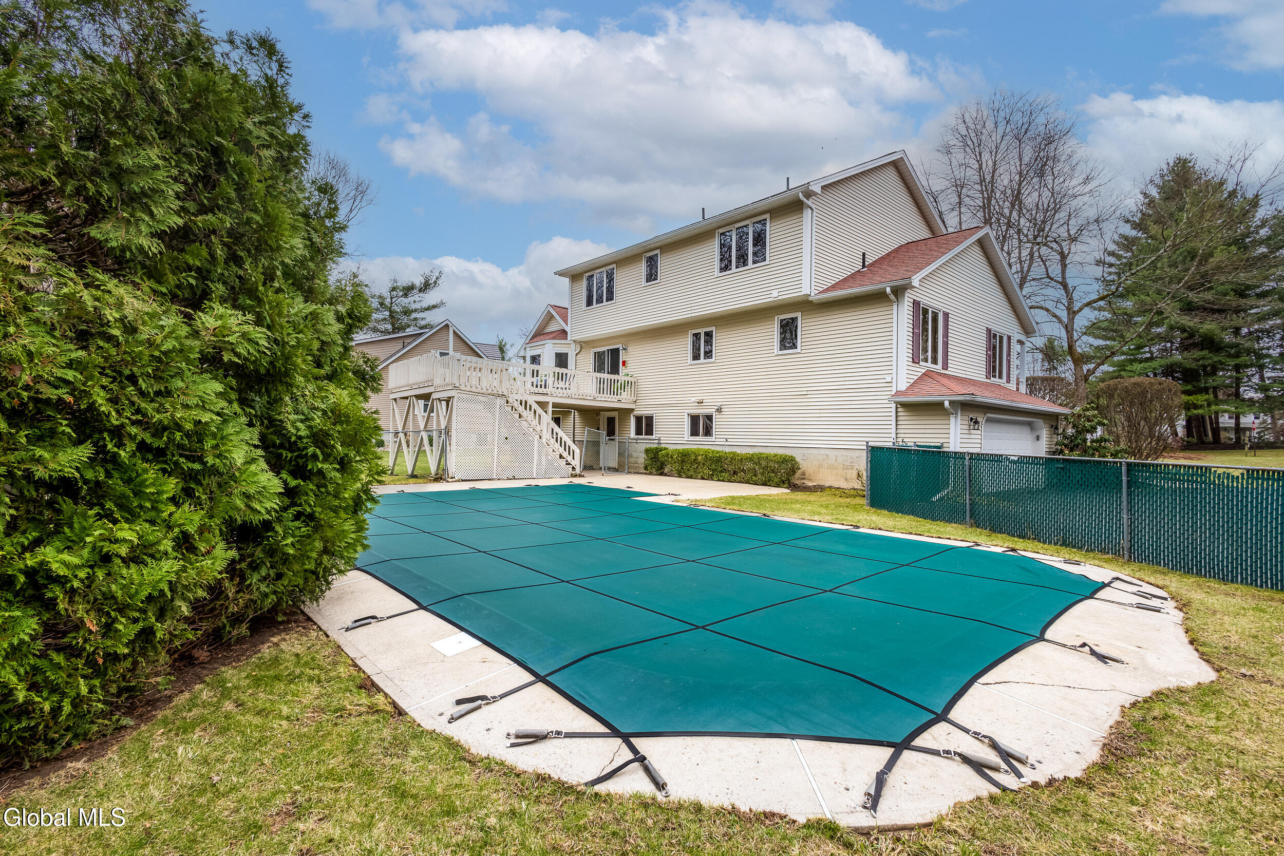 42 Deer Run Hollow Halfmoon NY 12065
